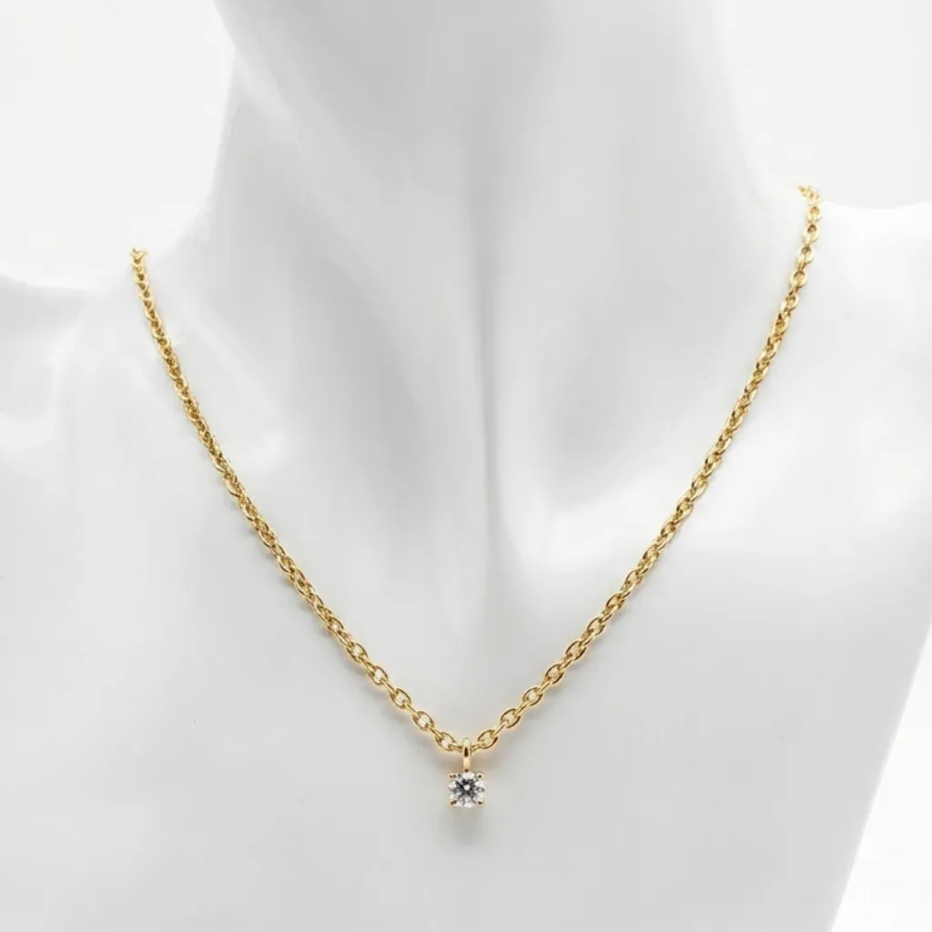 Lyra Cable Chain Necklace — front view